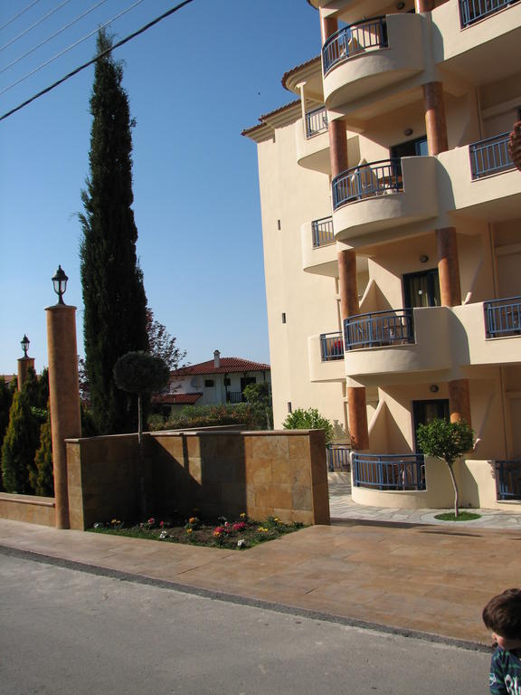 Hotel Azur Kriopigi Exterior photo